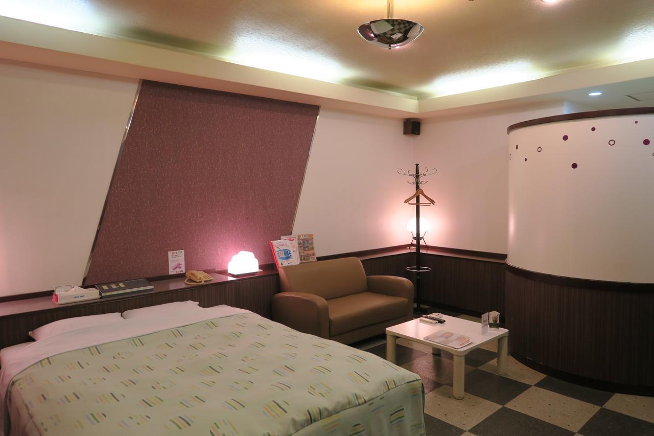 Hotel Carnival Metabaru Экстерьер фото